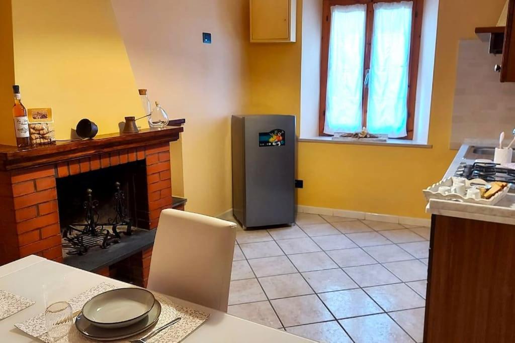 Casa Elena In Chianni Villa ภายนอก รูปภาพ